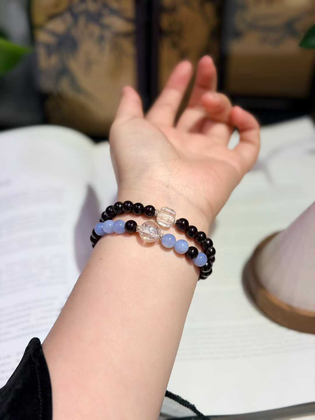 Garnet Blue Lace Agate Bracelet